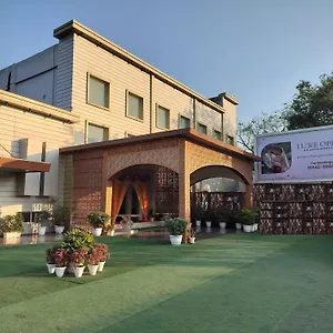 Luxe Opera Nh8 - 7km From Igi Airport Delhi **** New Delhi